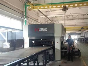 Hydraulic leveling machine